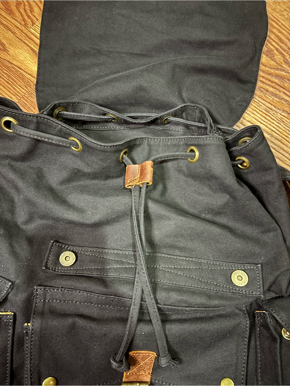 Backpack - Picture 4 of 10